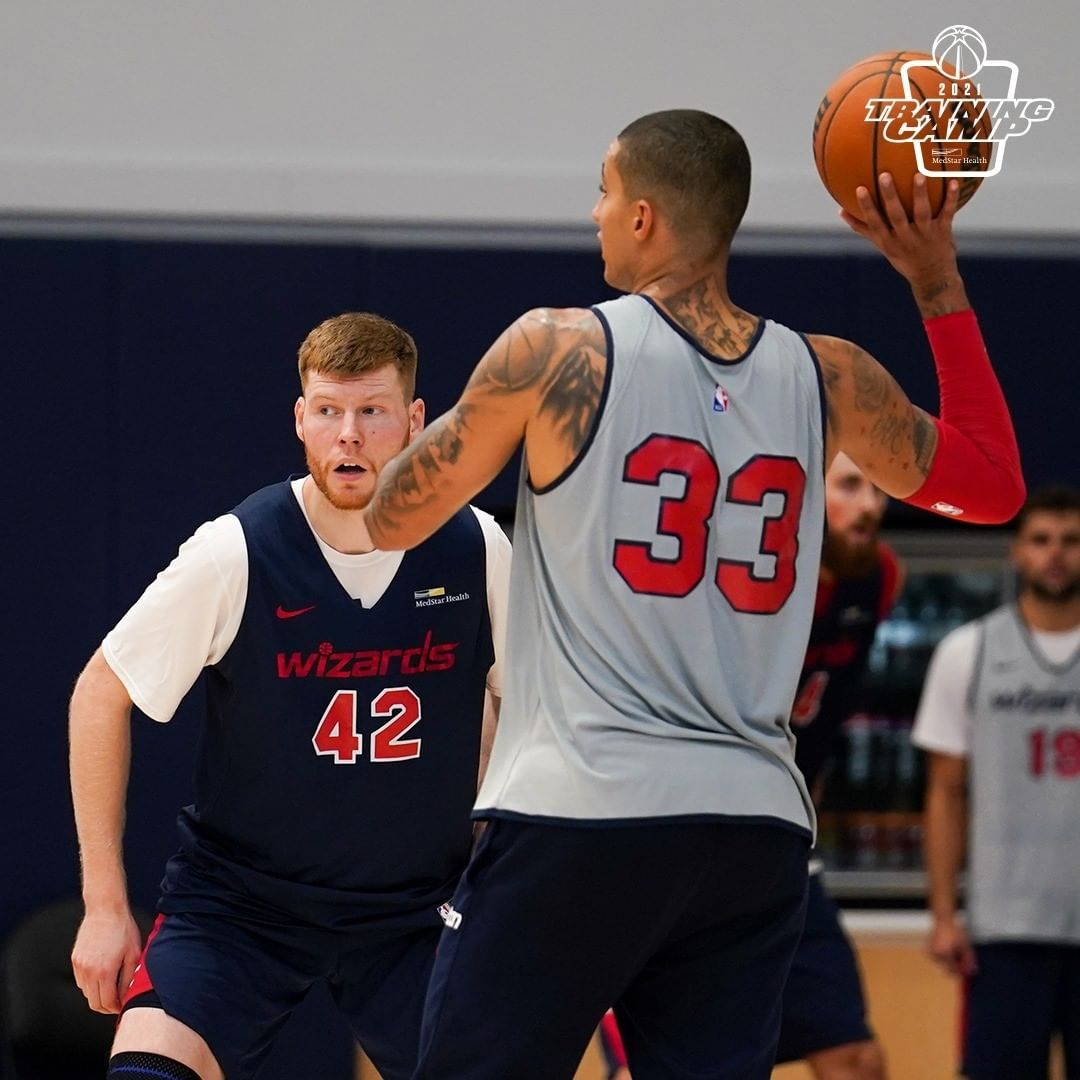 开云APP-罗马围绕CBA季后赛单刀错失华盛顿奇才关键时刻更衣室发声，巴塞罗那围绕德国杯队长鼓劲看傻球迷