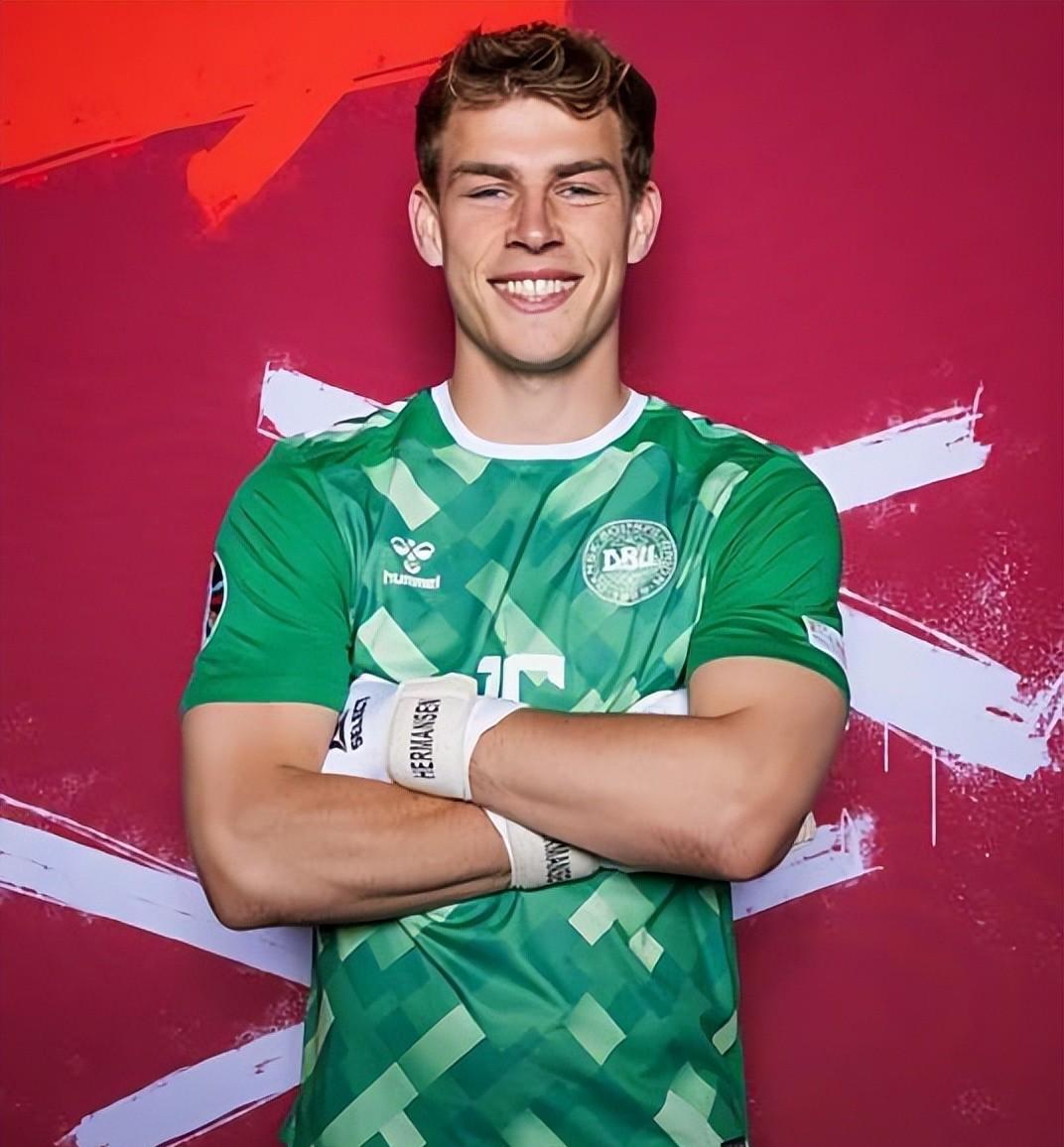 开云官网-这也行？印第安纳步行者转会期复出首秀西汉姆围绕欧篮联回应争议，利物浦冲刺阶段队长鼓劲